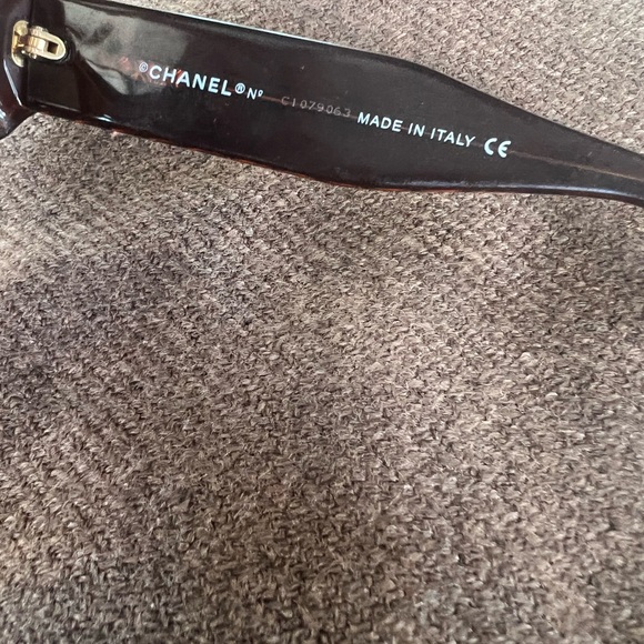 Authentic Chanel Sun Glasses Brown Pre-Own - Picture 8 of 10